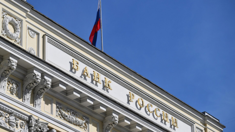 Инфляция может превысить прогноз по итогам года, заявили в ЦБ