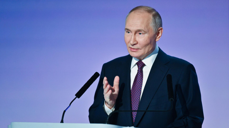 Путин попросил ИИ найти утку по-пекински в меню на китайском языке