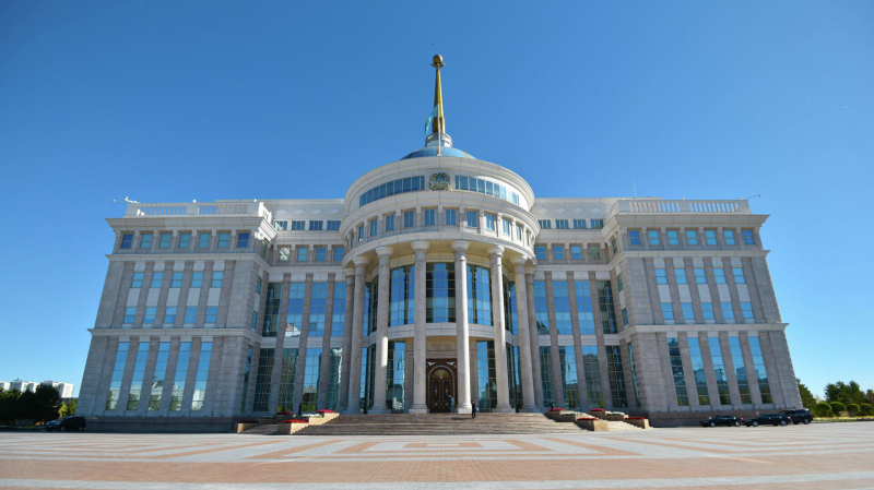 Токаев принял вице-премьера России Александра Новака