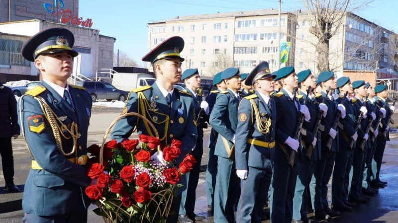 В Акмолинской области со 100-летним юбилеем поздравили ветерана ВОВ Арсения Щудляка 