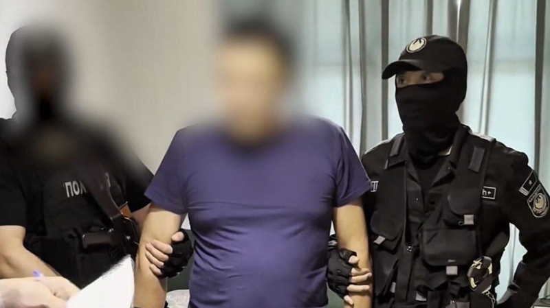 Автомобили и коттедж купил ректор вуза в Шымкенте на похищенные из бюджета деньги