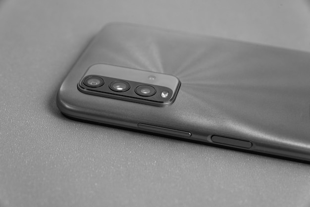Тест на прочность Note 10 и iPhone XS Max при падении