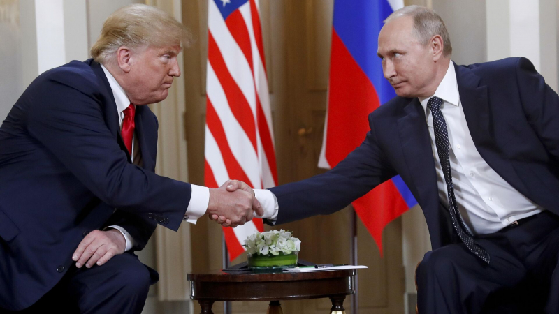 Трамп заявил об идущих переговорах с президентом России Владимиром Путиным